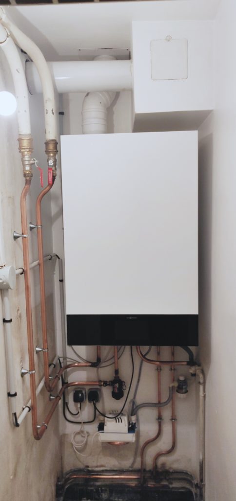 installation d'une chaudière gaz à condensation Viessmann Vitodens 222-W à Compiègne